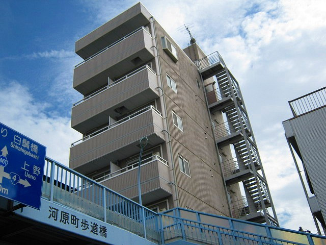 北千住駅 徒歩11分 構造:軽量鉄骨造